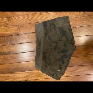 Lululemon speed up short 2.5”
